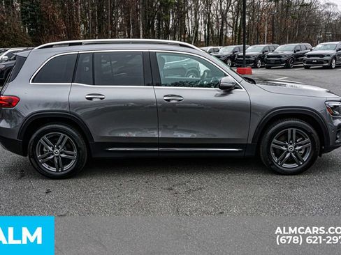 Used 2025 Mercedes-Benz GLB 250 GLB 250 w/ Exclusive Package image 9