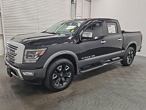 Used 2020 Nissan Titan Platinum Reserve w/ Moonroof Package image 4