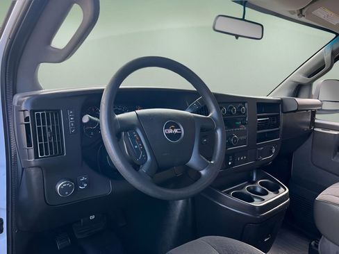 Used 2019 GMC Savana 2500 w/ Driver Convenience Package image 7