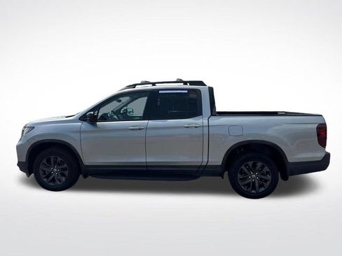 Used 2021 Honda Ridgeline Sport image 2