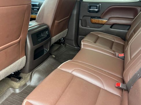 Used 2016 Chevrolet Silverado 2500 High Country w/ Duramax Plus Package image 9