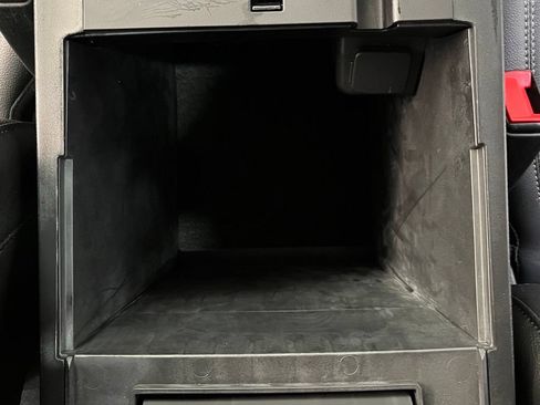 Used 2022 Ford Explorer Limited w/ Equipment Group 301A AWD/4WD image 25