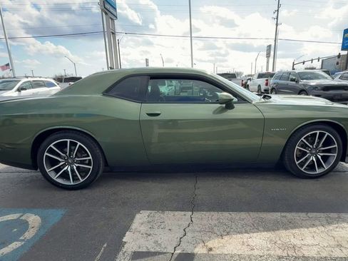 Used 2022 Dodge Challenger R/T w/ Plus Package image 9