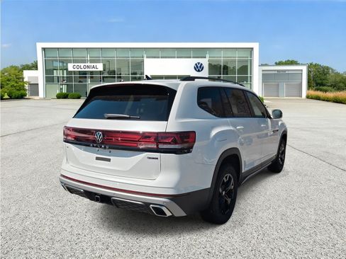 New 2026 Volkswagen Atlas Peak Edition AWD/4WD image 8