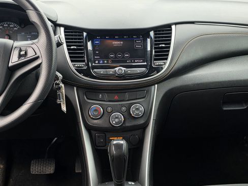 Used 2021 Chevrolet Trax LS w/ Tint and Cruise Package image 9