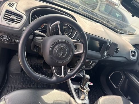 Used 2020 Jeep Compass Latitude FWD image 13