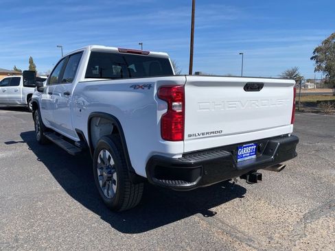 Used 2024 Chevrolet Silverado 2500 Custom w/ Custom Value Package image 23