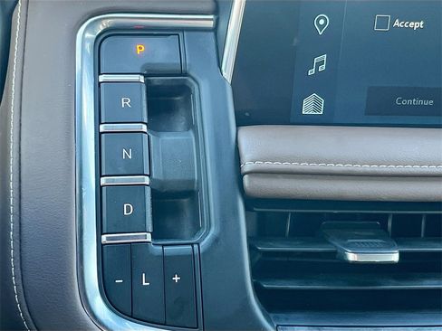 Used 2023 Chevrolet Tahoe High Country image 17