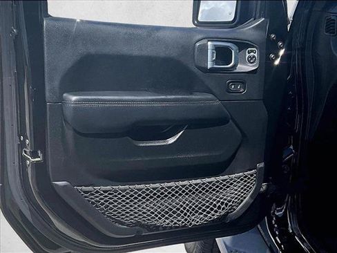 Used 2020 Jeep Wrangler Unlimited Sahara AWD/4WD image 17