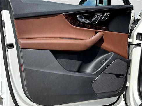 Used 2019 Audi Q7 3.0T Premium Plus w/ Premium Plus Package image 18