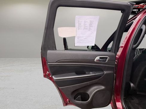 Used 2018 Jeep Grand Cherokee Altitude image 33