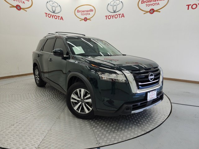 Used 2024 Nissan Pathfinder SL FWD image 1