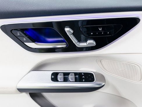 Certified 2026 Mercedes-Benz GLC 300 4MATIC image 6