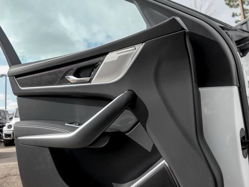 New 2026 Jaguar F-PACE R-Dynamic S image 11