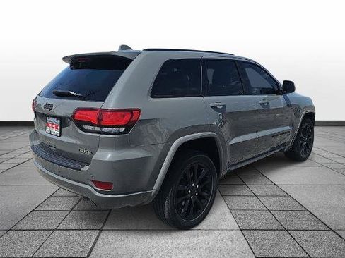 Used 2021 Jeep Grand Cherokee Laredo X AWD/4WD image 5