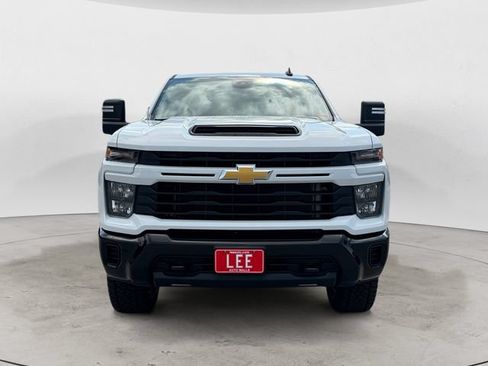 Used 2024 Chevrolet Silverado 2500 Custom w/ Custom Value Package AWD/4WD image 9