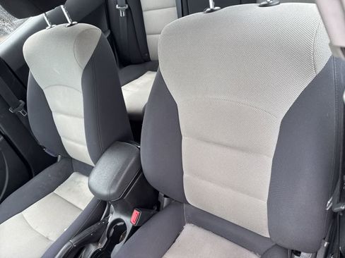 Used 2012 Chevrolet Cruze LS w/ Connectivity Package FWD image 4