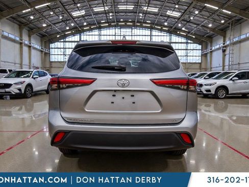 Used 2023 Toyota Highlander XLE image 33