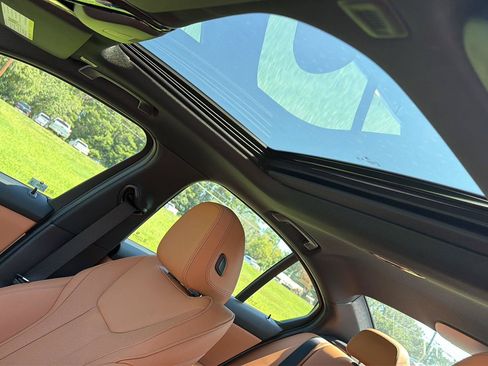 New 2026 BMW 330i Sedan w/ M Sport Package RWD image 31