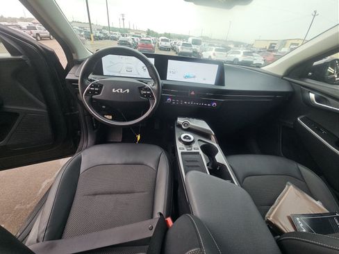 Used 2024 Kia EV6 Light AWD/4WD image 8