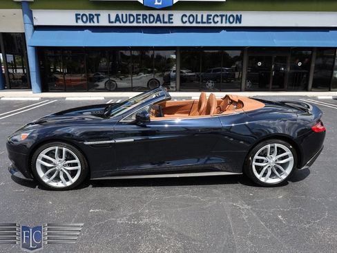 Used 2016 Aston Martin Vanquish Volante RWD image 12