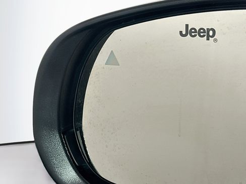 Used 2025 Jeep Compass Limited AWD/4WD image 16