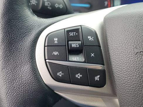 Certified 2022 Ford Explorer XLT w/ Equipment Group 202A AWD/4WD image 25