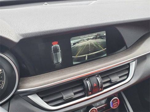 Used 2023 Alfa Romeo Stelvio Ti image 30