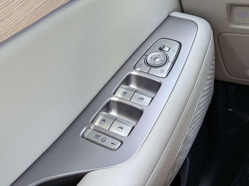 Used 2024 Hyundai Palisade Limited FWD image 25