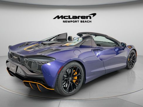 Used 2025 McLaren Artura Spider RWD image 44