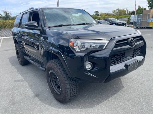 Used 2021 Toyota 4Runner SR5 Premium w/ Moonroof Package AWD/4WD image 5