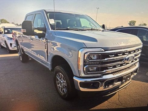 Used 2024 Ford F350 Lariat AWD/4WD image 5