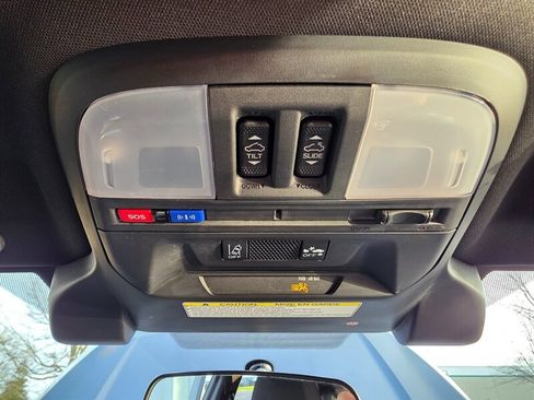 Used 2022 Subaru Impreza 2.0i Sport image 33