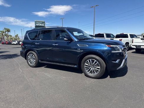 Used 2022 Nissan Armada SL w/ Captain's Chairs Package image 6