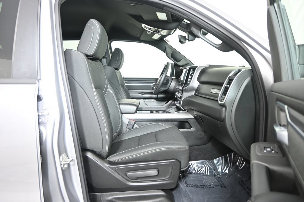 Used 2025 RAM 1500 Big Horn AWD/4WD image 14