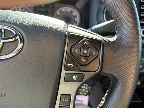 Used 2020 Toyota Tacoma TRD Off-Road AWD/4WD image 20