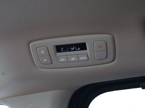 Used 2025 Kia Carnival SX Prestige image 29