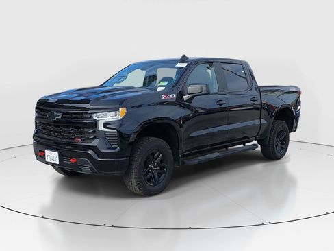 Used 2023 Chevrolet Silverado 1500 LT Trail Boss w/ Protection Package AWD/4WD image 3