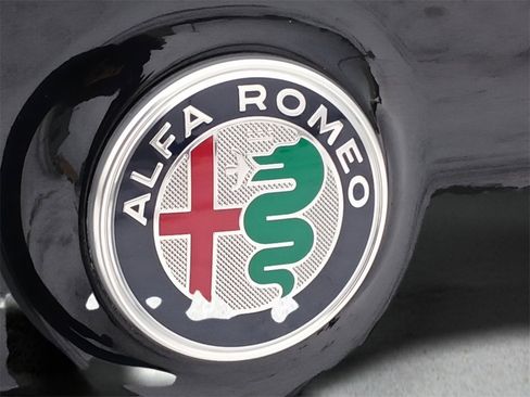 Used 2022 Alfa Romeo Giulia Sprint image 29