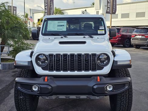 New 2026 Jeep Gladiator Mojave image 2