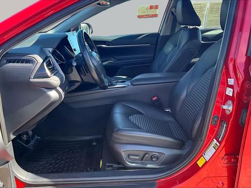 Used 2021 Toyota Camry SE w/ Convenience Package FWD image 7