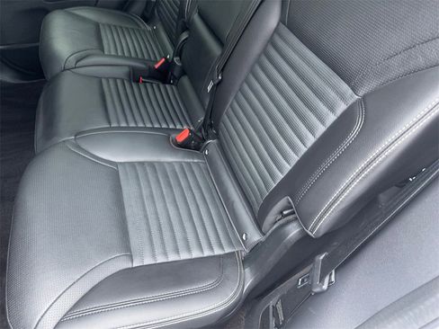 Used 2024 Land Rover Discovery S image 43