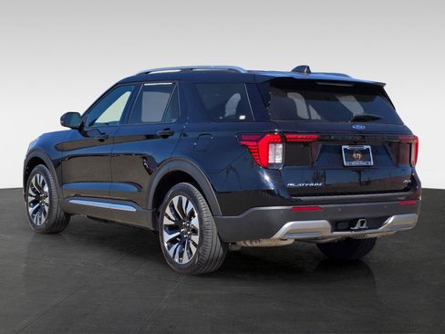 Used 2025 Ford Explorer Platinum w/ LUX Leather Package image 6