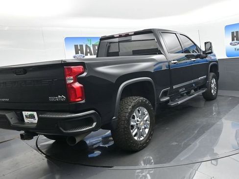 Used 2024 Chevrolet Silverado 2500 High Country w/ High Country Premium Package AWD/4WD image 5