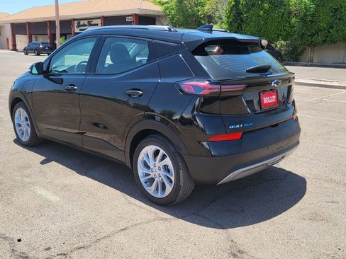 Used 2023 Chevrolet Bolt EUV LT w/ Driver Confidence Package FWD image 6