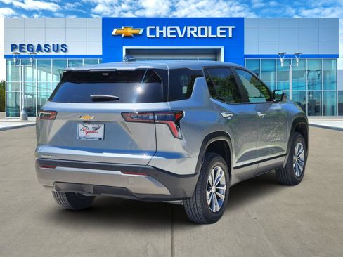 New 2027 Chevrolet Equinox LT w/ Convenience Package II FWD image 4