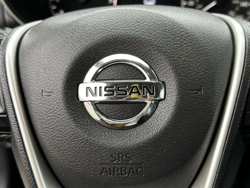 Certified 2019 Nissan Maxima Platinum w/ Illumination Package image 24