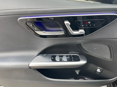 Used 2024 Mercedes-Benz C 300 4MATIC Sedan image 6