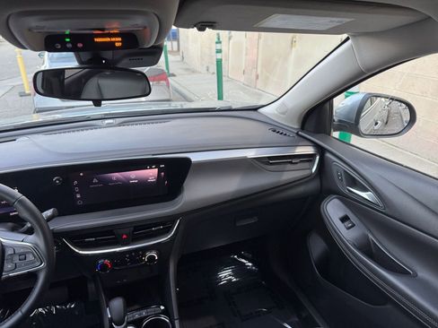 Used 2025 Buick Encore GX Preferred image 34