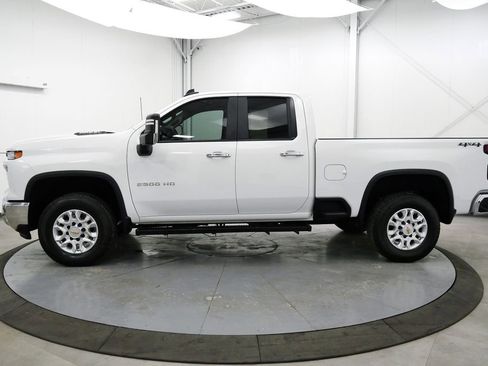 Used 2025 Chevrolet Silverado 2500 W/T w/ WT/CX Safety Package image 4